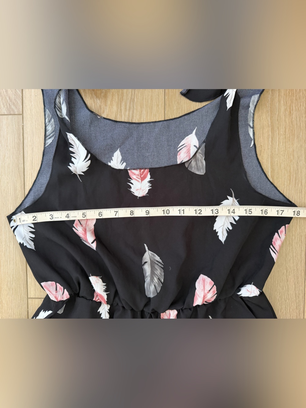 Feather Print Tie Shoulder Romper EUC - Picture 5 of 9